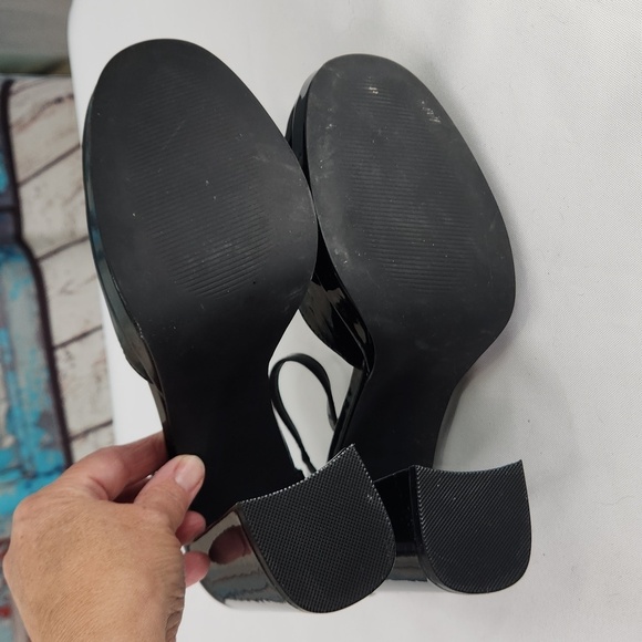 Madden Girl Unaa Sandal - Picture 7 of 8